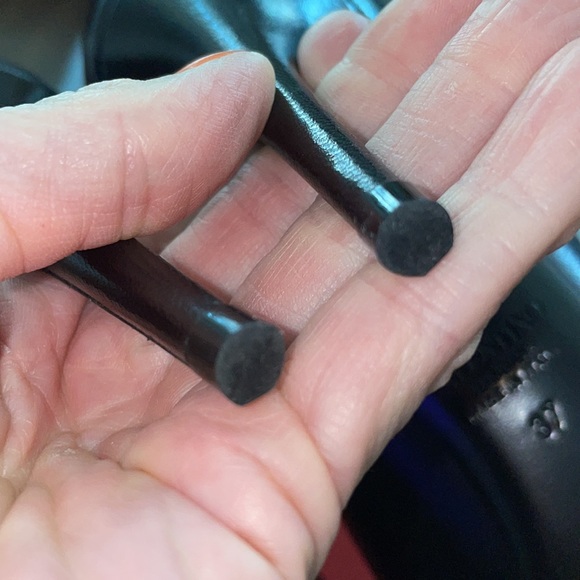 Like New Valentino Garavani Cap Toe Rockstud Pump Sz 37 - Picture 7 of 10